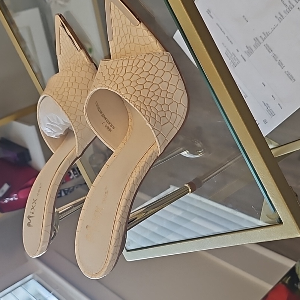 Mixx shuz size7